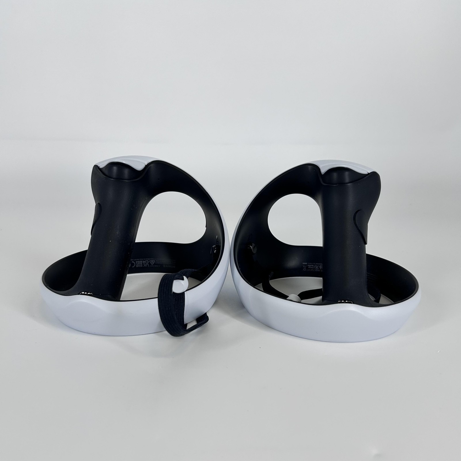 Sony Playstation VR 2 VR Headset w/ Headphones - Right Controller Non-Functional