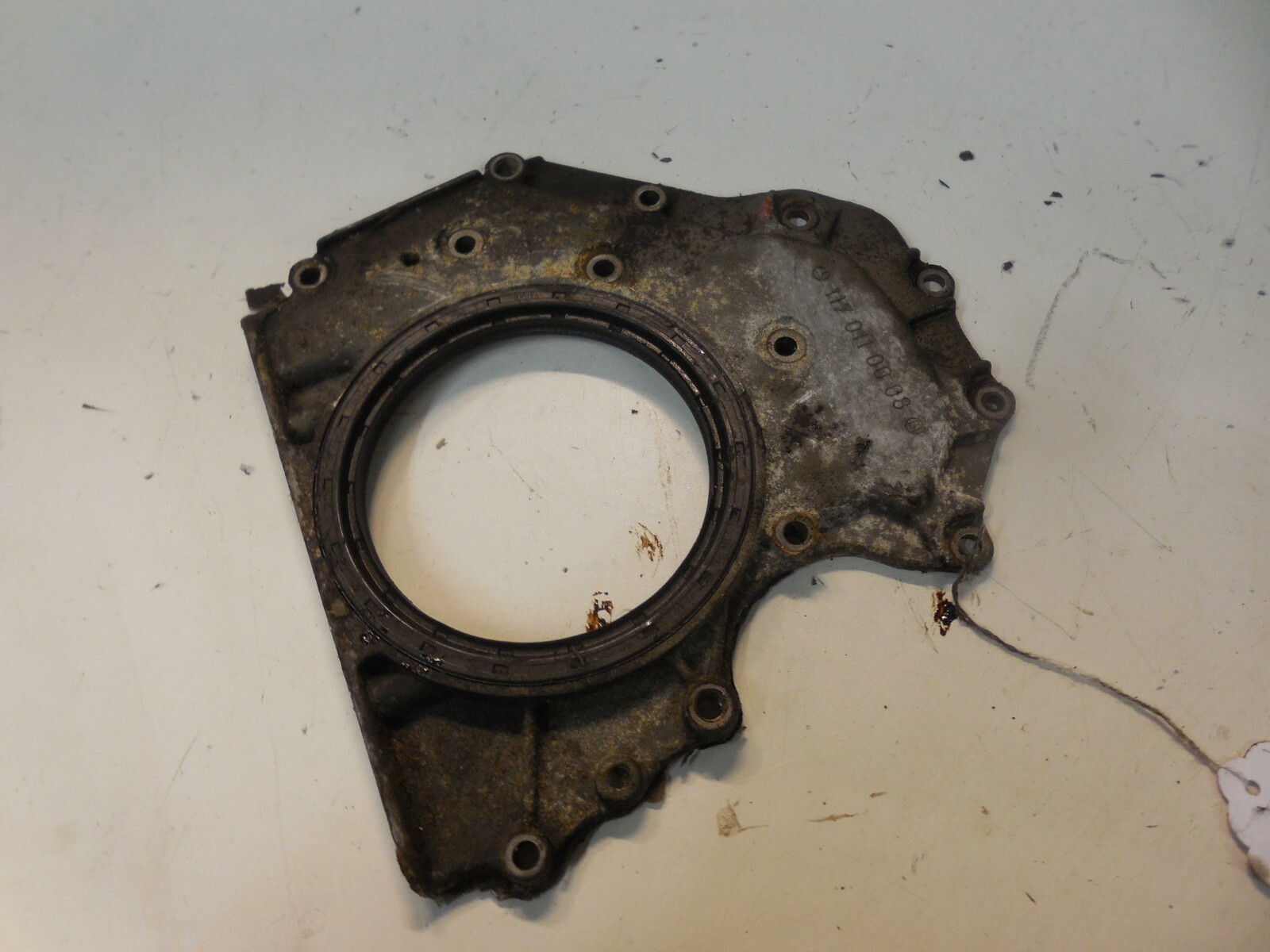 86-91 Mercedes 380 420 Rear Engine Crankshaft Timing Cover 1170110008