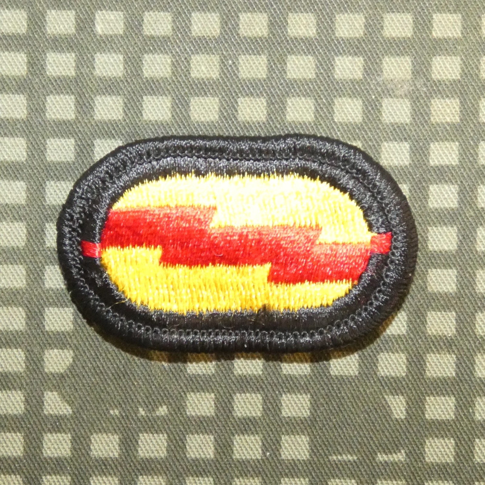 Vintage US Army 1st Ranger Battalion Parachutist Wing Oval (1/75)