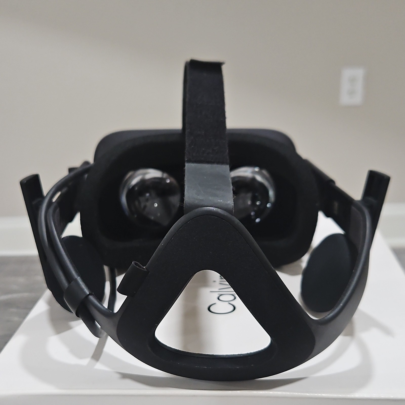 Oculus Rift VR Headset w/ Touch Controllers & Sensors Black