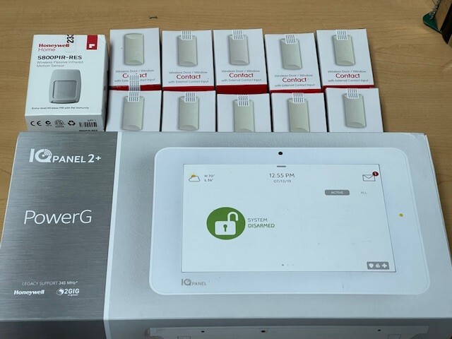 Qolsys QS9201-5208-840 IQ Panel 2 Plus 10 DOOR KIT+ 6 MONTHS ALARM MONITORING