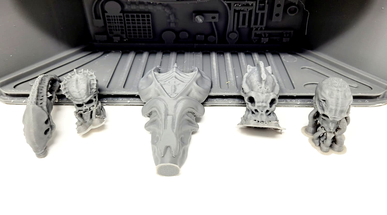 Predator Trophy Room Diorama 1:10 Scale for 7" NECA Figures | 3D Printed Sci-Fi