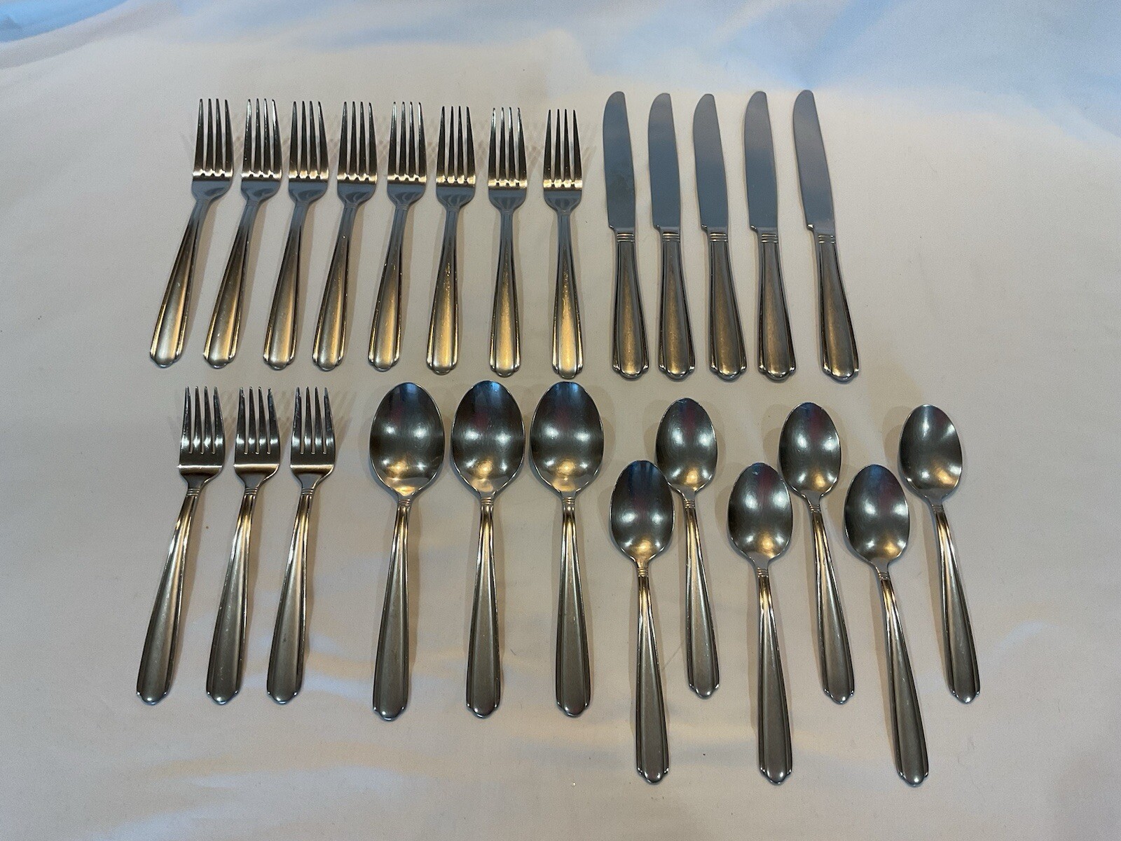 25 Pieces Wallace PROMENADE FROST Stainless Steel Flatware EUC
