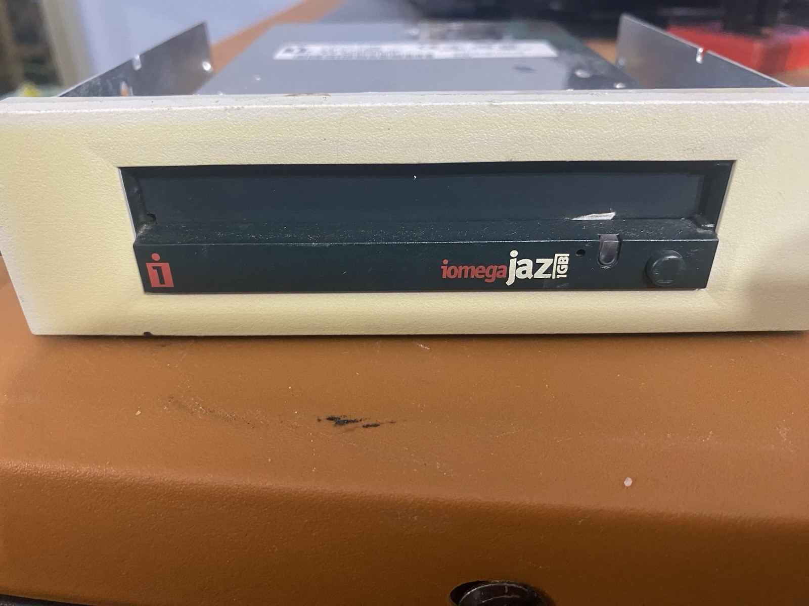 Iomega V1000Si JAZ 50Pin SCSI Internal JAZ 1GB Drive