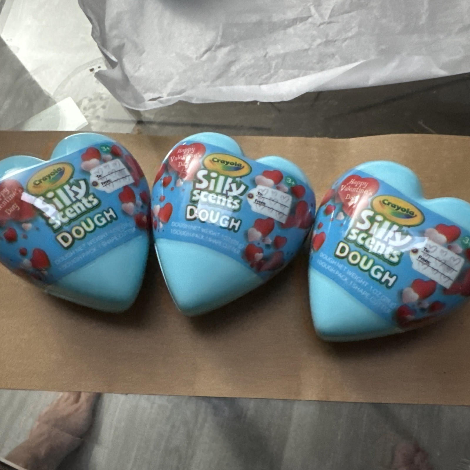 3 Crayola Silly Scents Dough Pack 1 Oz +Shape Cutter Blueberry  Heart Lot Set