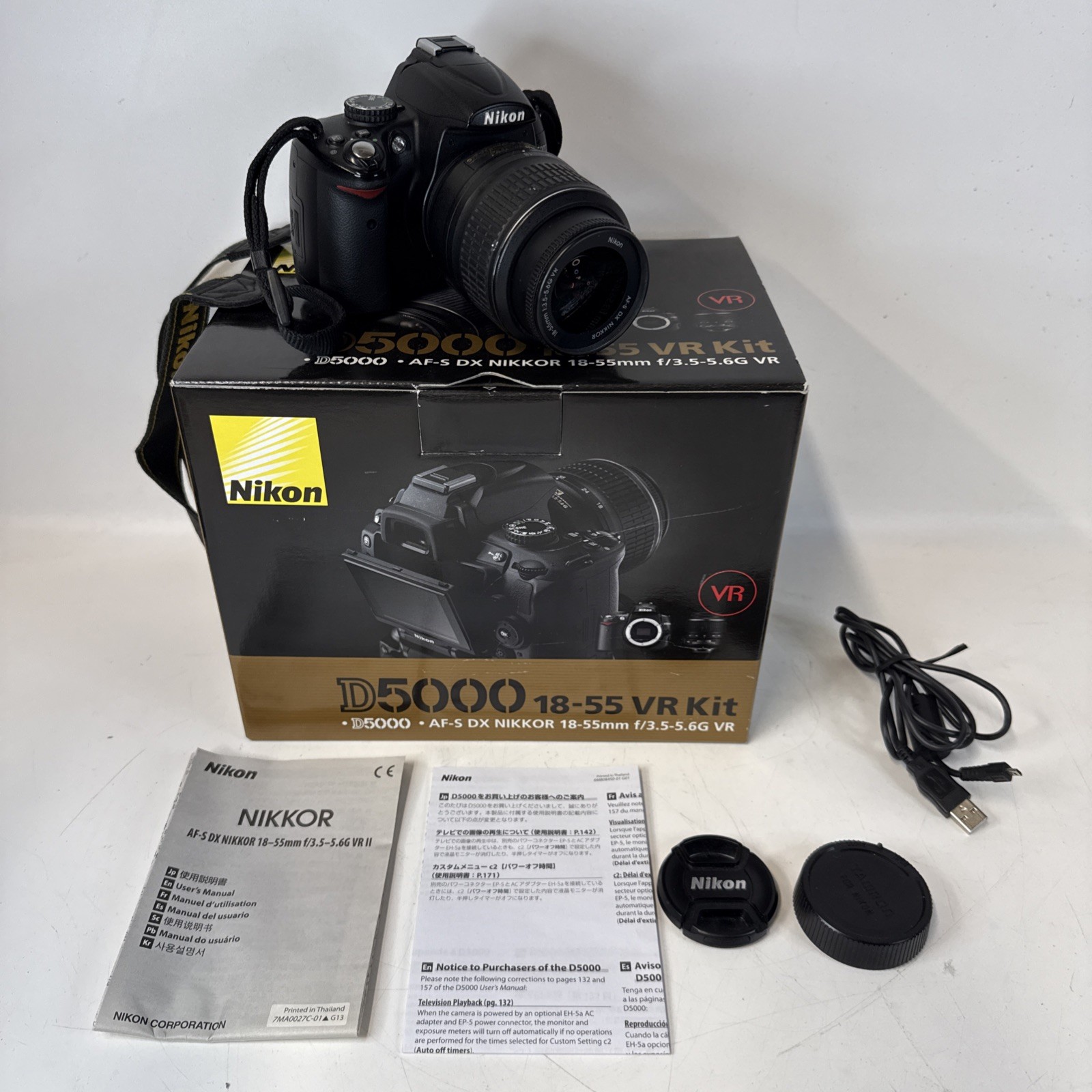 Nikon D5000 12.3MP Digital SLR Camera + AF-S 18-55mm f/3.5-5.6G VR Lens Works