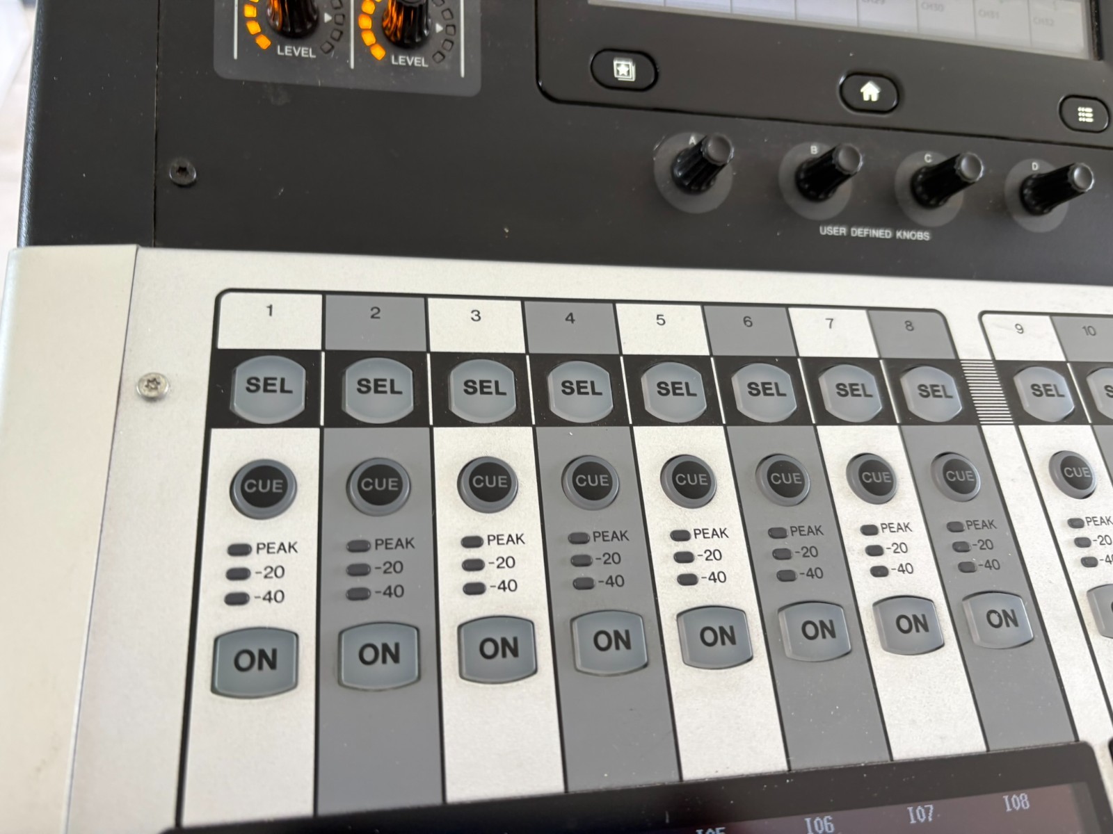 Yamaha TF1 Mixer