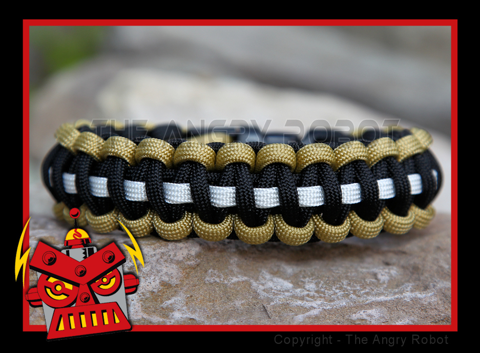 550 Paracord Bracelet - Sports Team Colors - Desert Tan Black & White - Deluxe