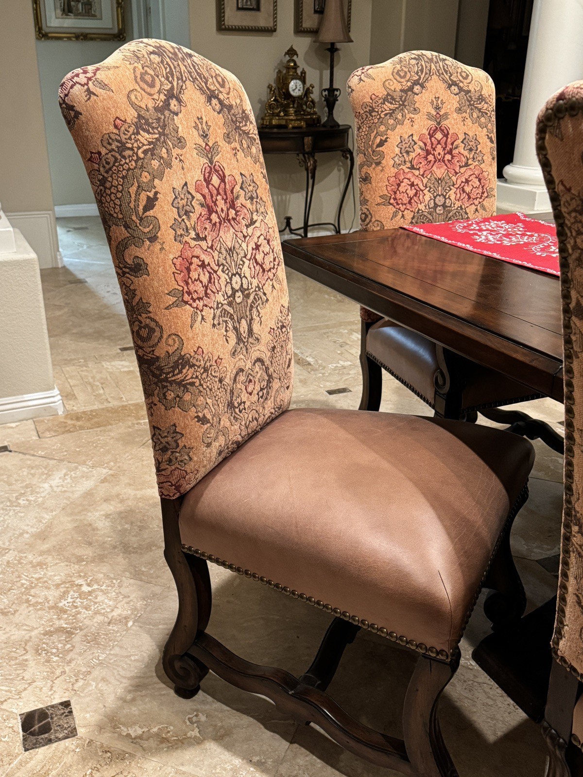 Dining Table set All Solid Wood. Table Extendable With 8 Chairs