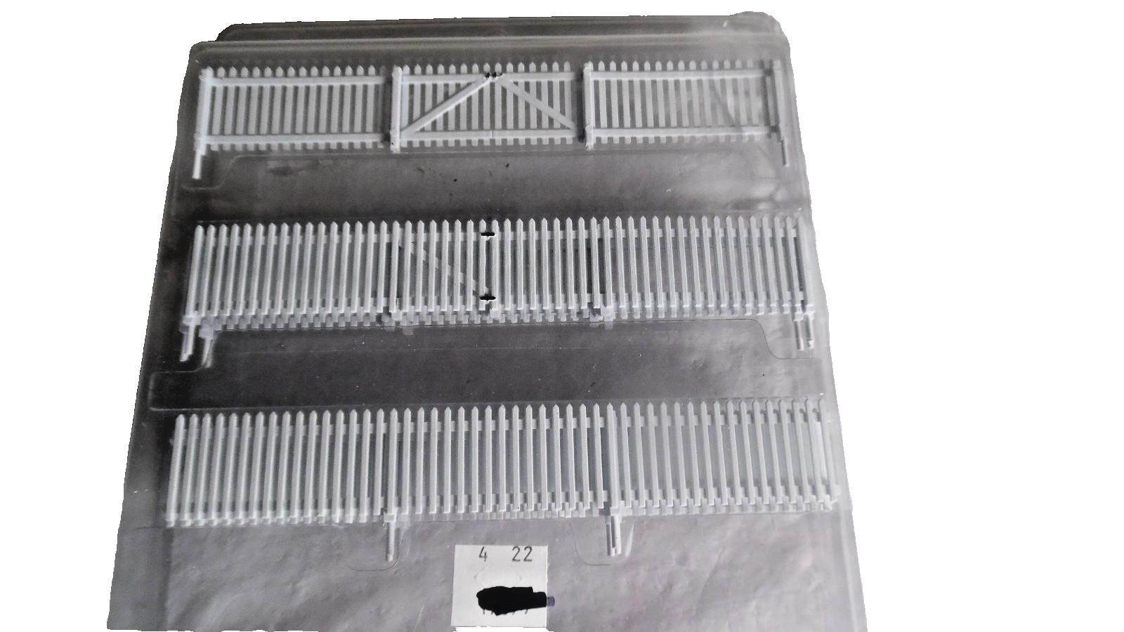 Unknown Manufacture of White Fencing 8 Pieces 6"x1" NIB