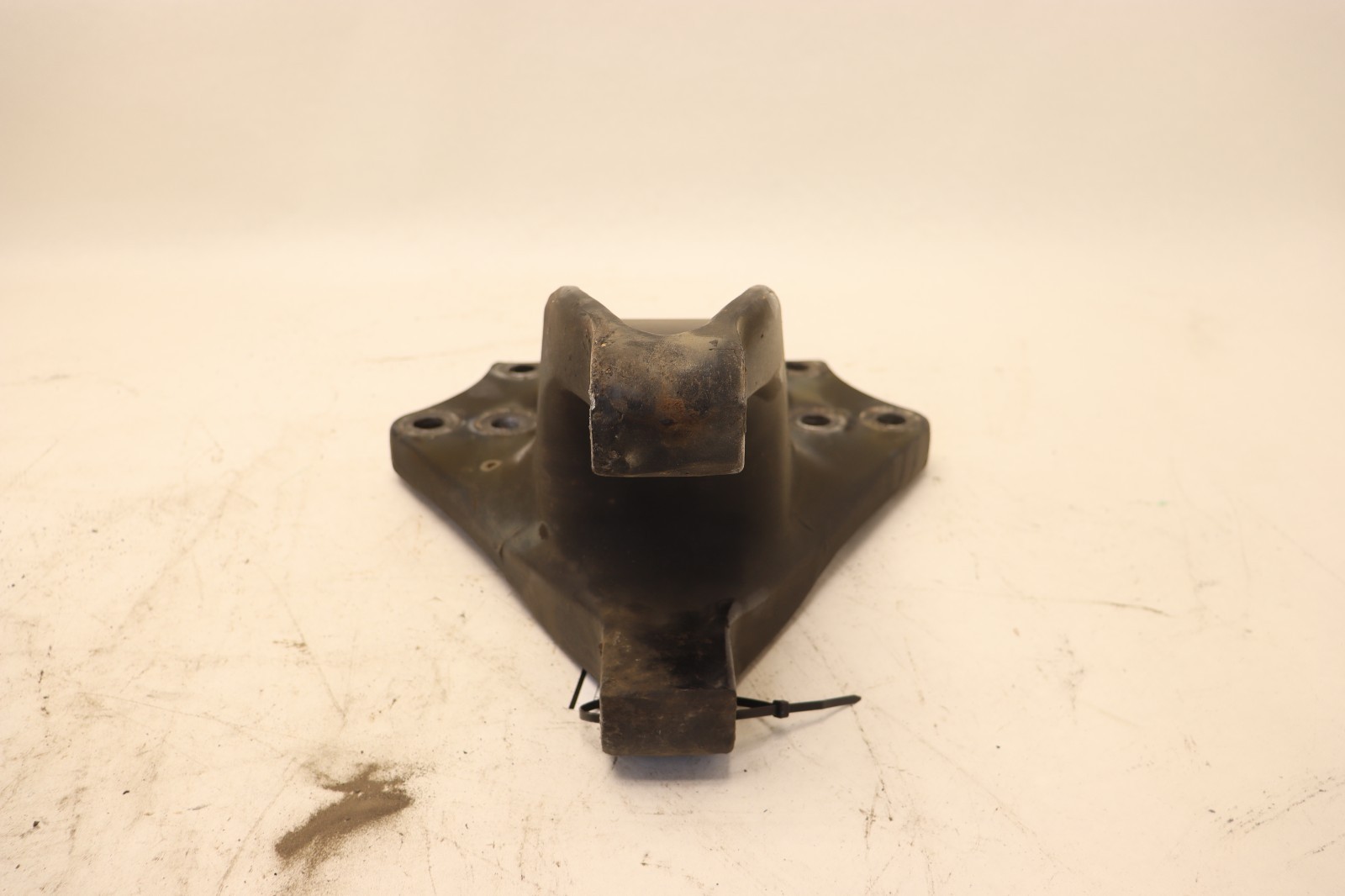 2008-2017 FREIGHTLINER CASCADIA 125 AIRLINER SPRING HANGER BRACKET SUPPORT OEM