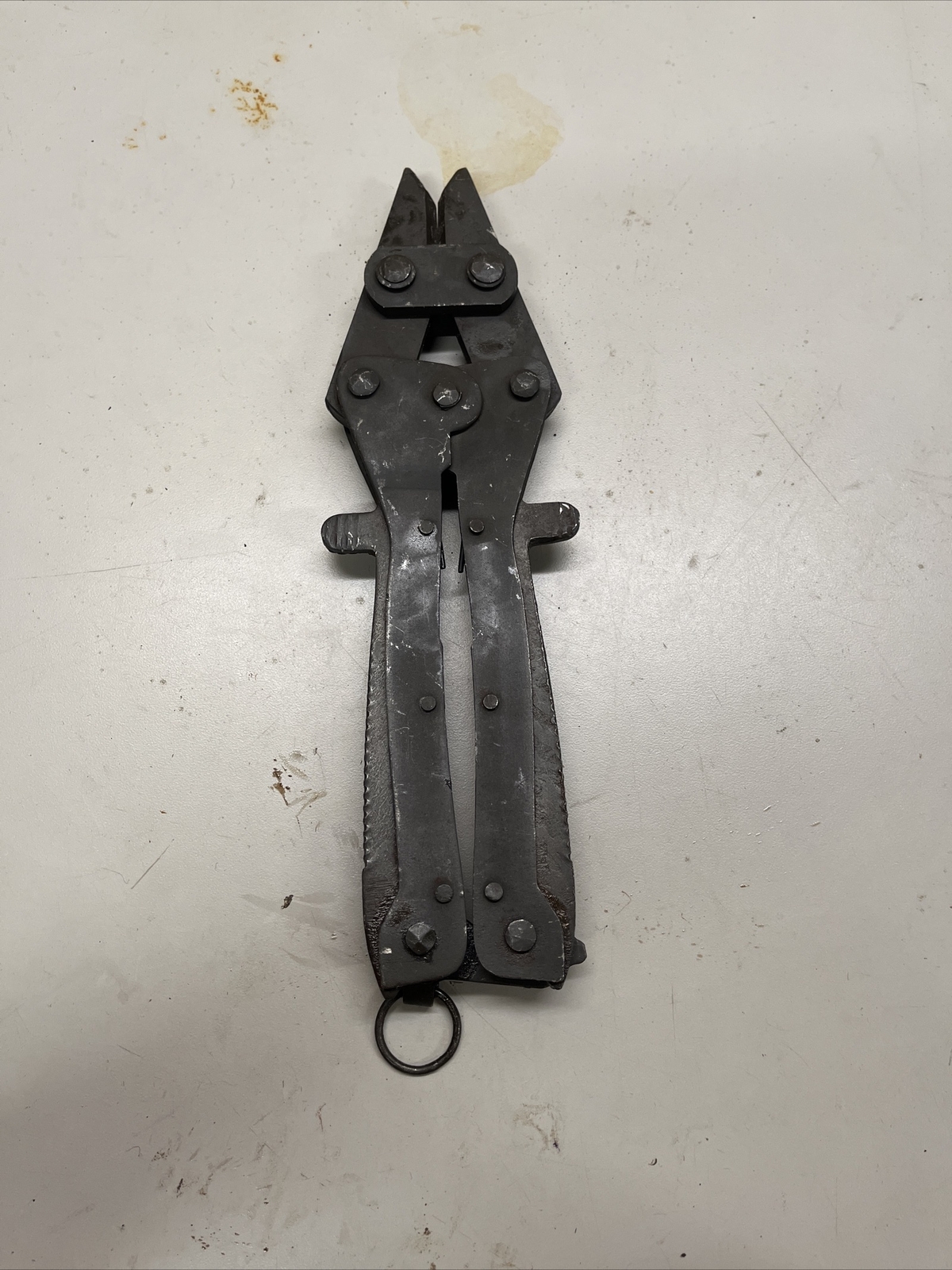POST WW2 BRITISH MILITARY FOLDING HANDLE WIRE CUTTERS