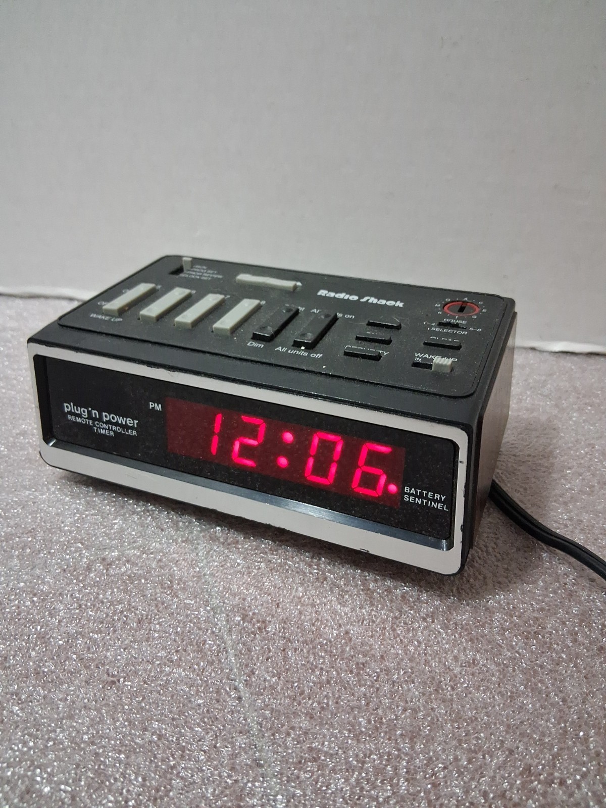 Radio Shack 61 2670 Plug N Power Mini Remote Controller Alarm Clock Working