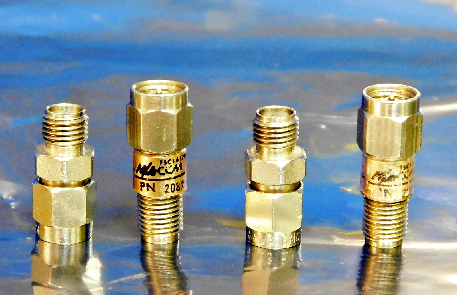 Macom 2082-6020-03 Attenuators SMA M (Plug) & SMA F (Jack) Untested