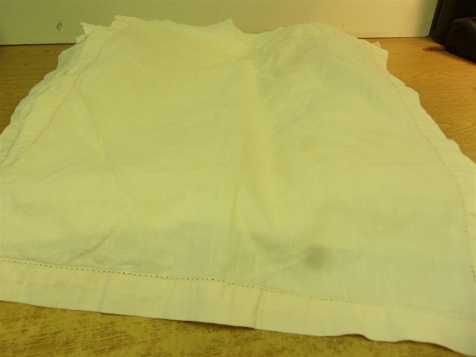 Lot of 25 Off White Cloth Napkins 20" x 17"  *FREE SHIPPING*