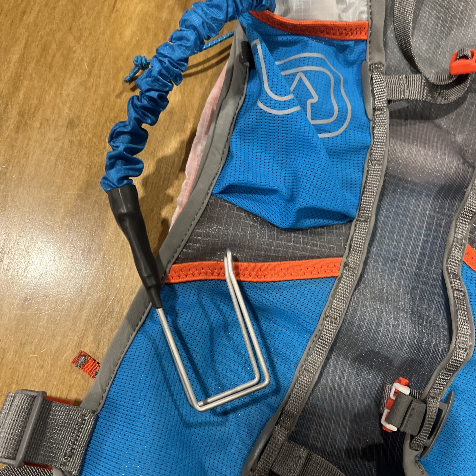 Ultimate Direction Hydration Vest Small Medium, Blue