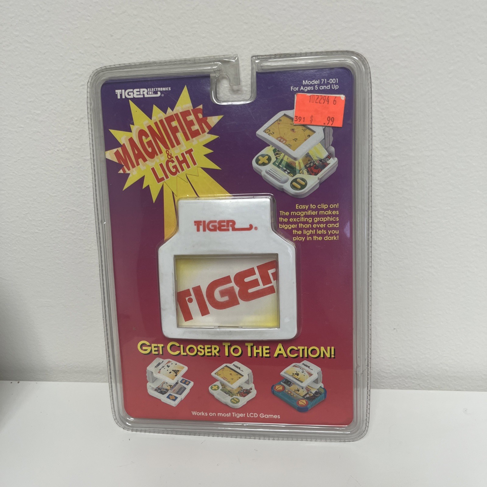 Tiger Electronics Inc Magnifier & Light For Tiger LCD Games (Factory Sealed)