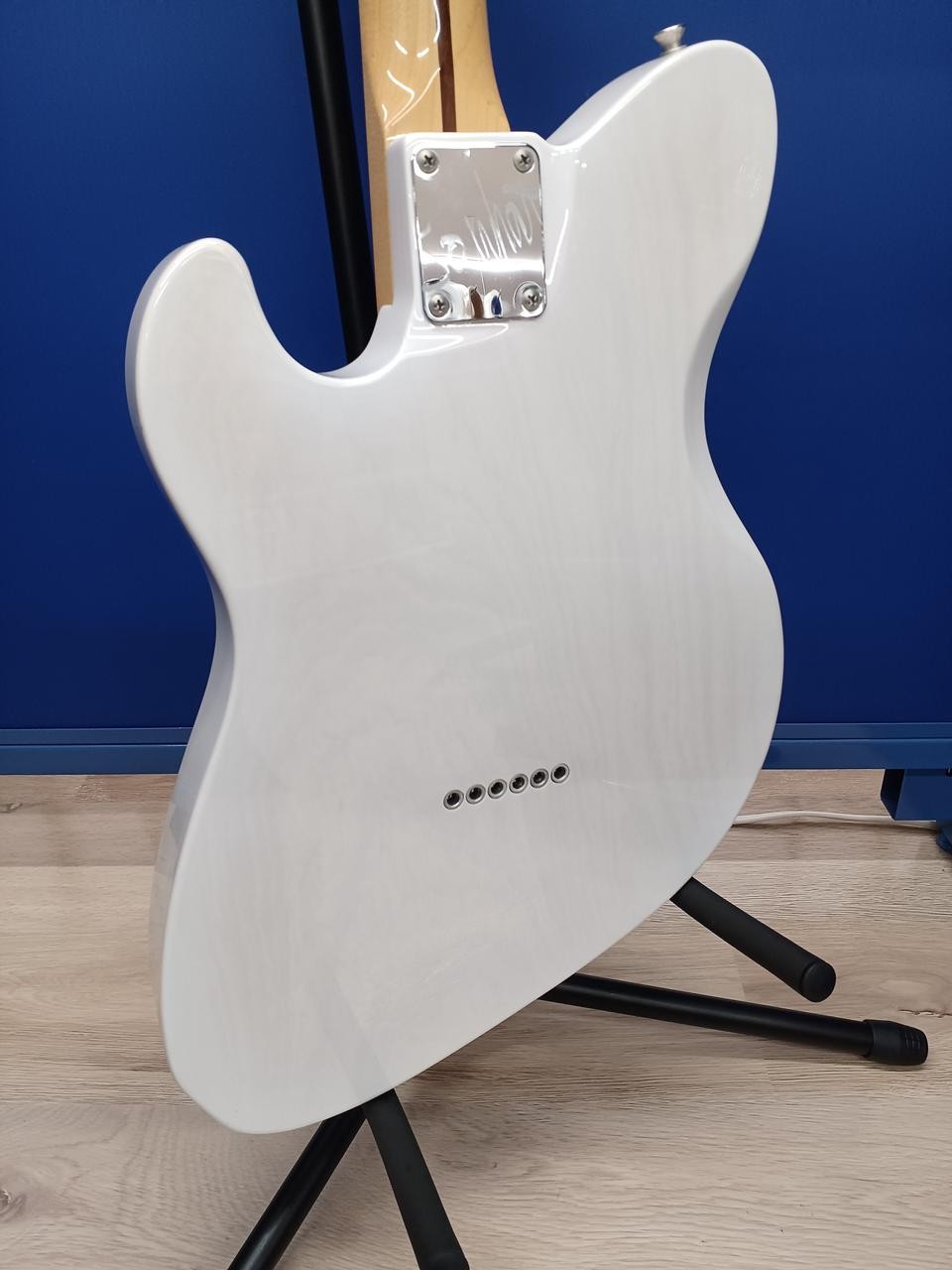 Eight-string Kouta TORNADER Fender series Other body types