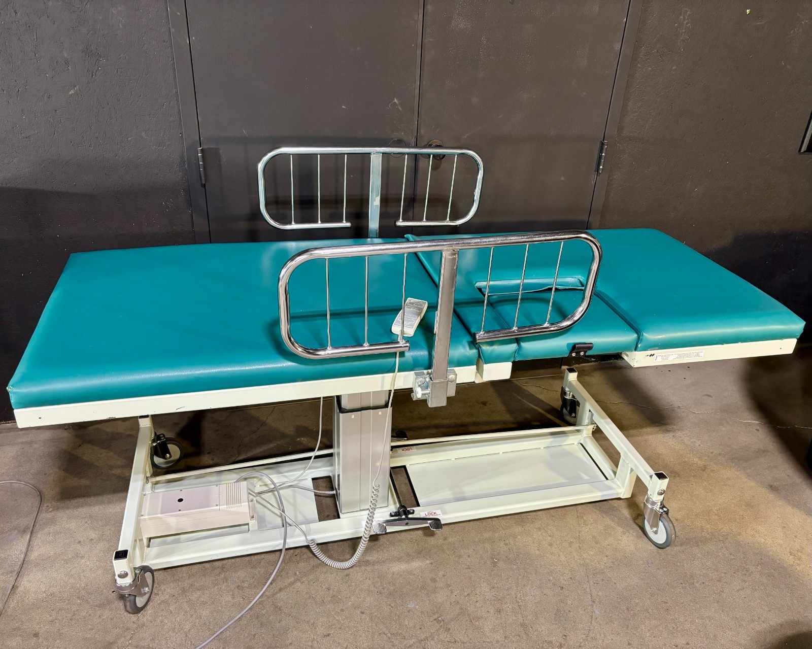 Medical Positioning Inc echo table model 1122