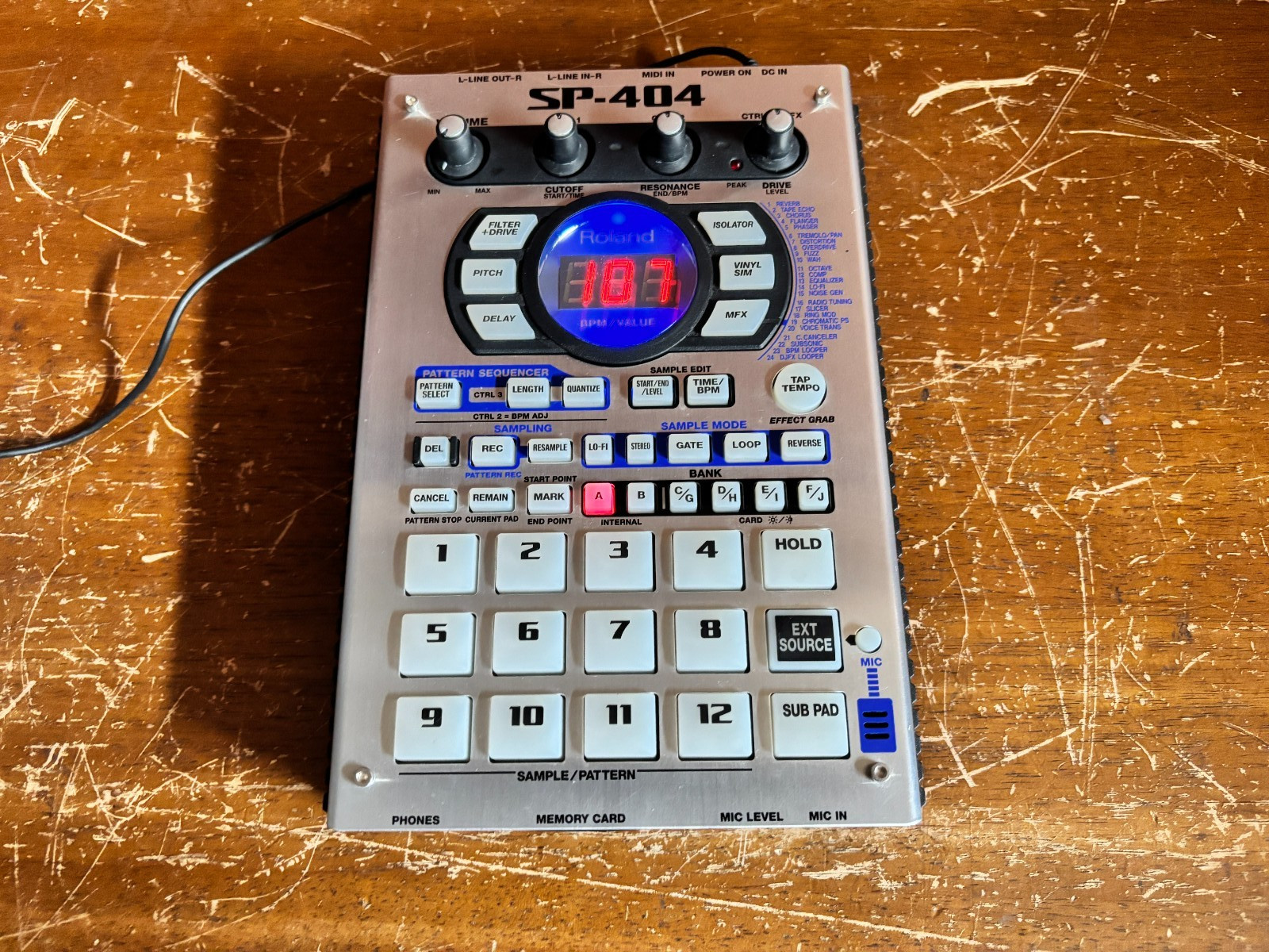 Roland SP-404 Sampling Workstation w/ power supply