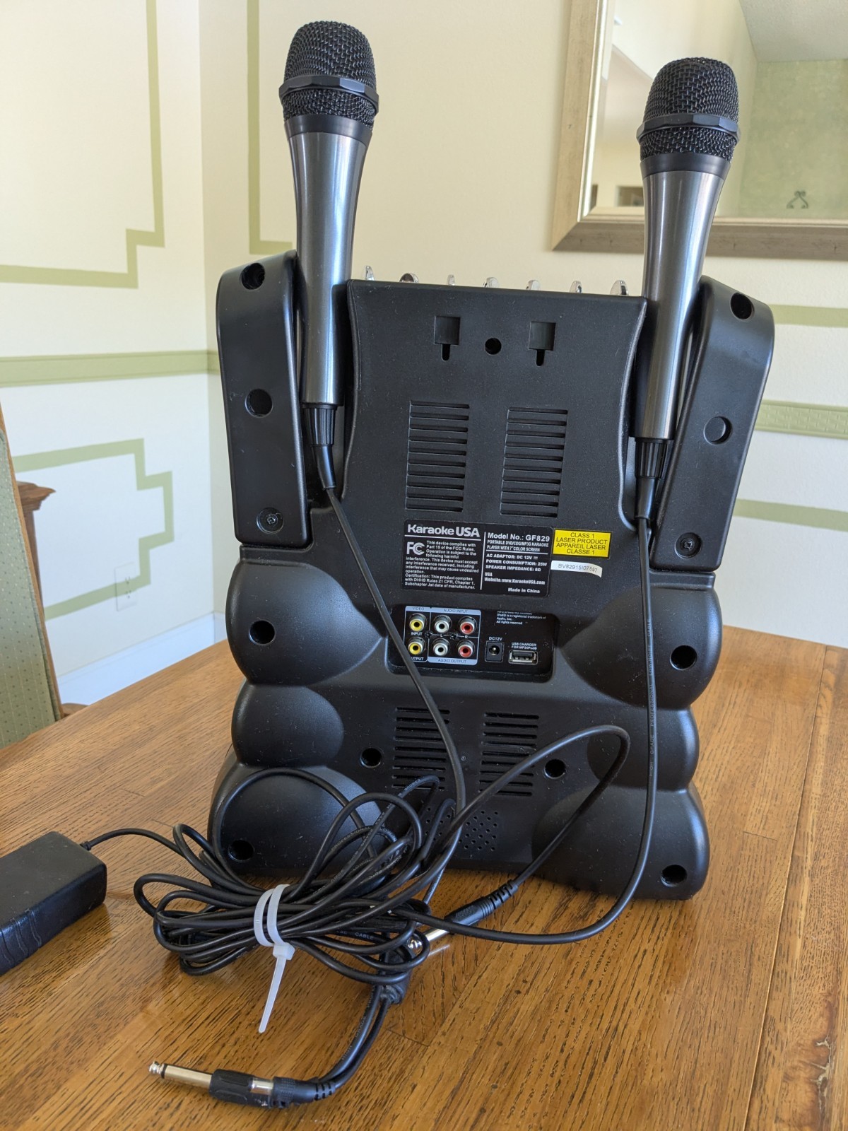 Karaoke USA Model GF829. Two Mics. Tested Works
