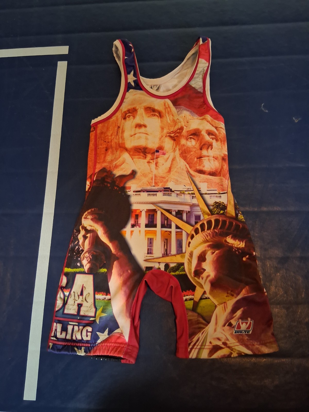 USA Wrestling Singlet  (Size  Medium)