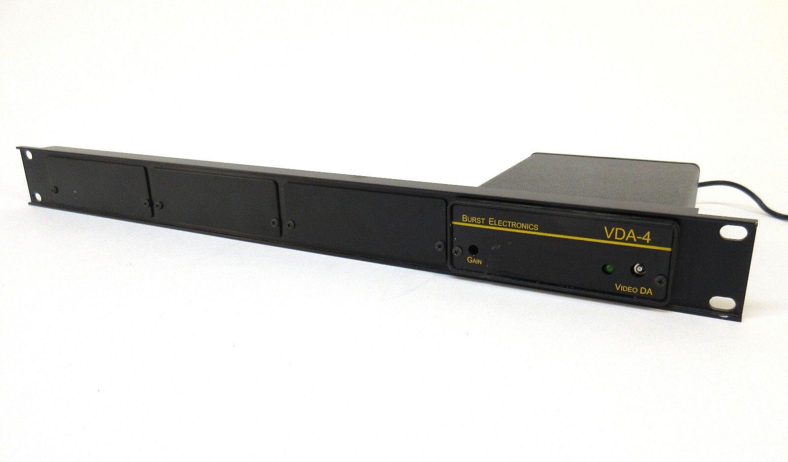 Burst VDA-4 1x4 - 4 Output Video Distribution Amplifier with 19" Rack Kit