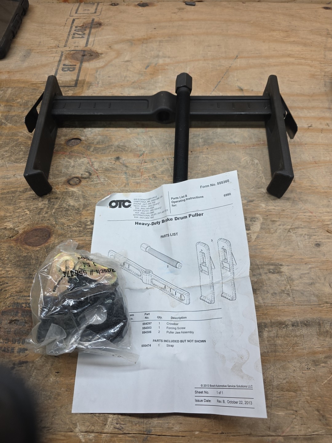 OTC 6980 Brake Drum/Rotor Puller, 39E947