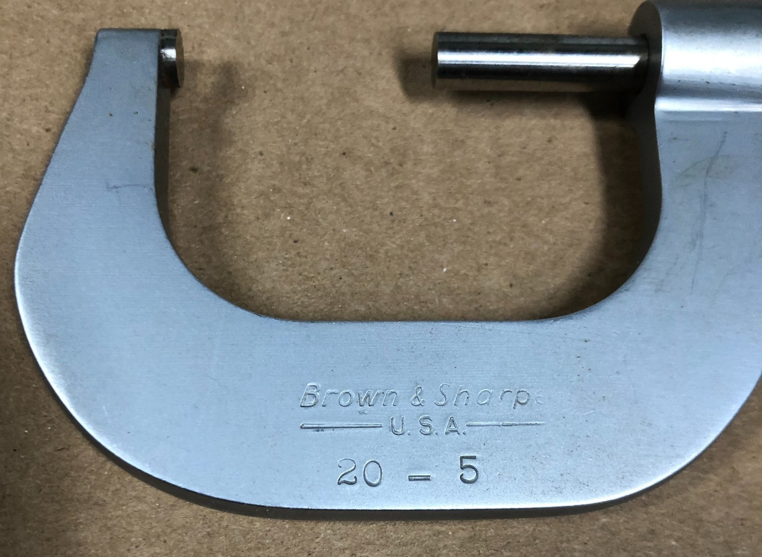 BROWN & SHARPE 1-2" OUTSIDE MICROMETER 20-5