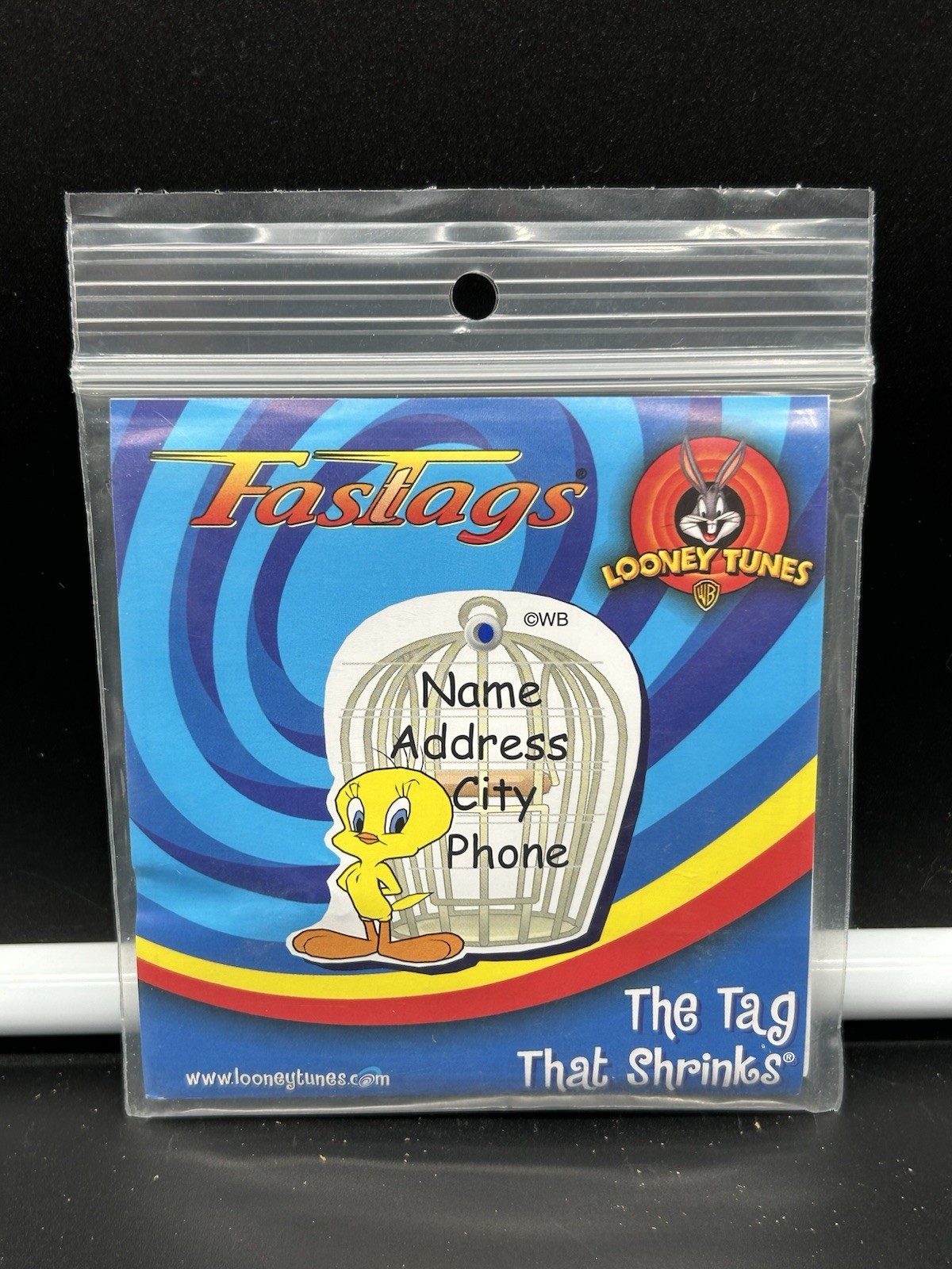 FasTags, the dog tag that shrinks "Tweety Bird” Looney Tunes
