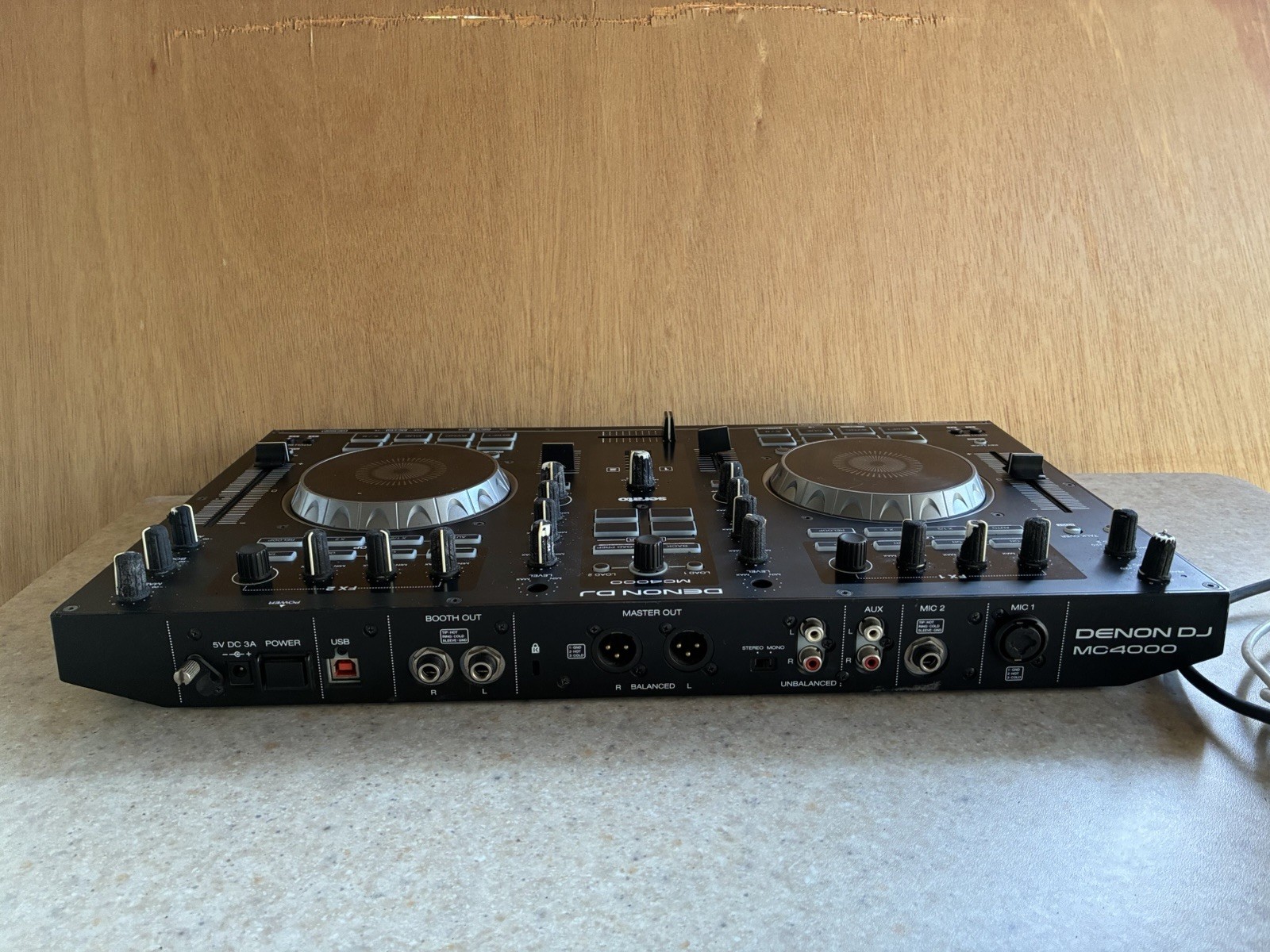 Dennon MC-4000 DJ Controller