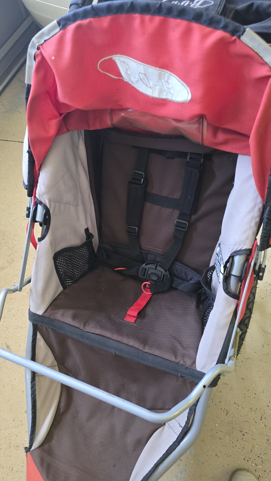 BOB Revolution Jogging Stroller Pre-2011 Model Storage 10 Years Good Condition