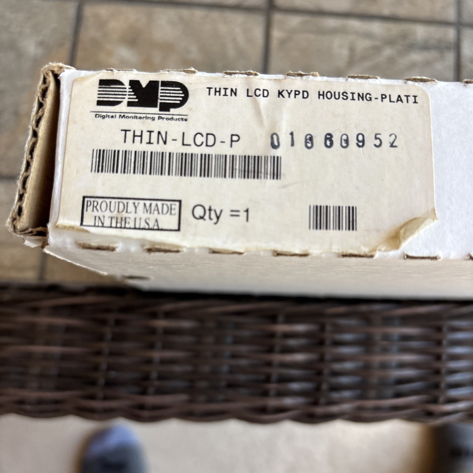 DMP THIN LCD P