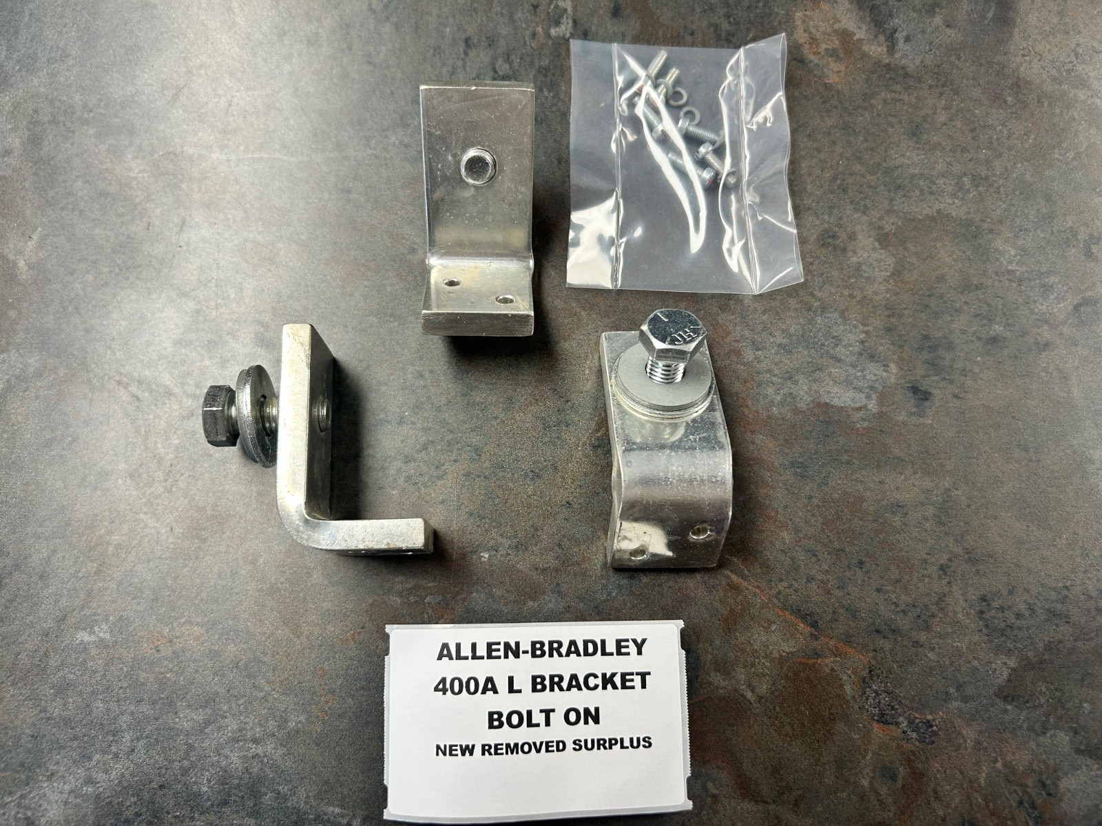 NEW ALLEN BRADLEY 1494F  BLOCK 400A  FUSE CLIPS BOLT ON L BRACKET 1494F-FS400