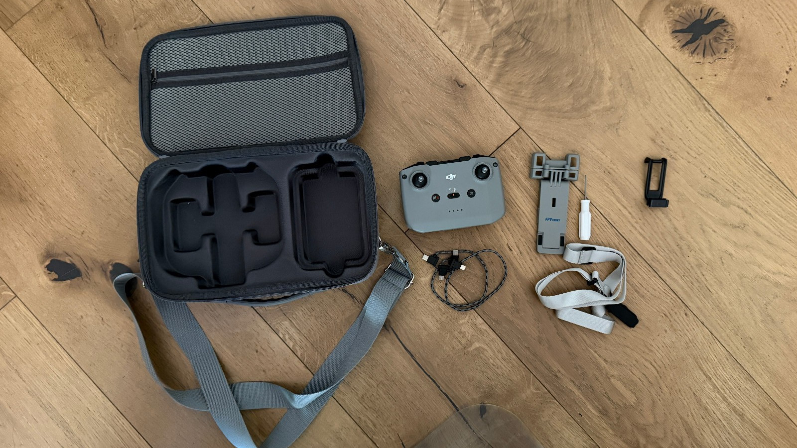 DJI Controller N3, Neo 2 Case and iPad Extension kit for controller
