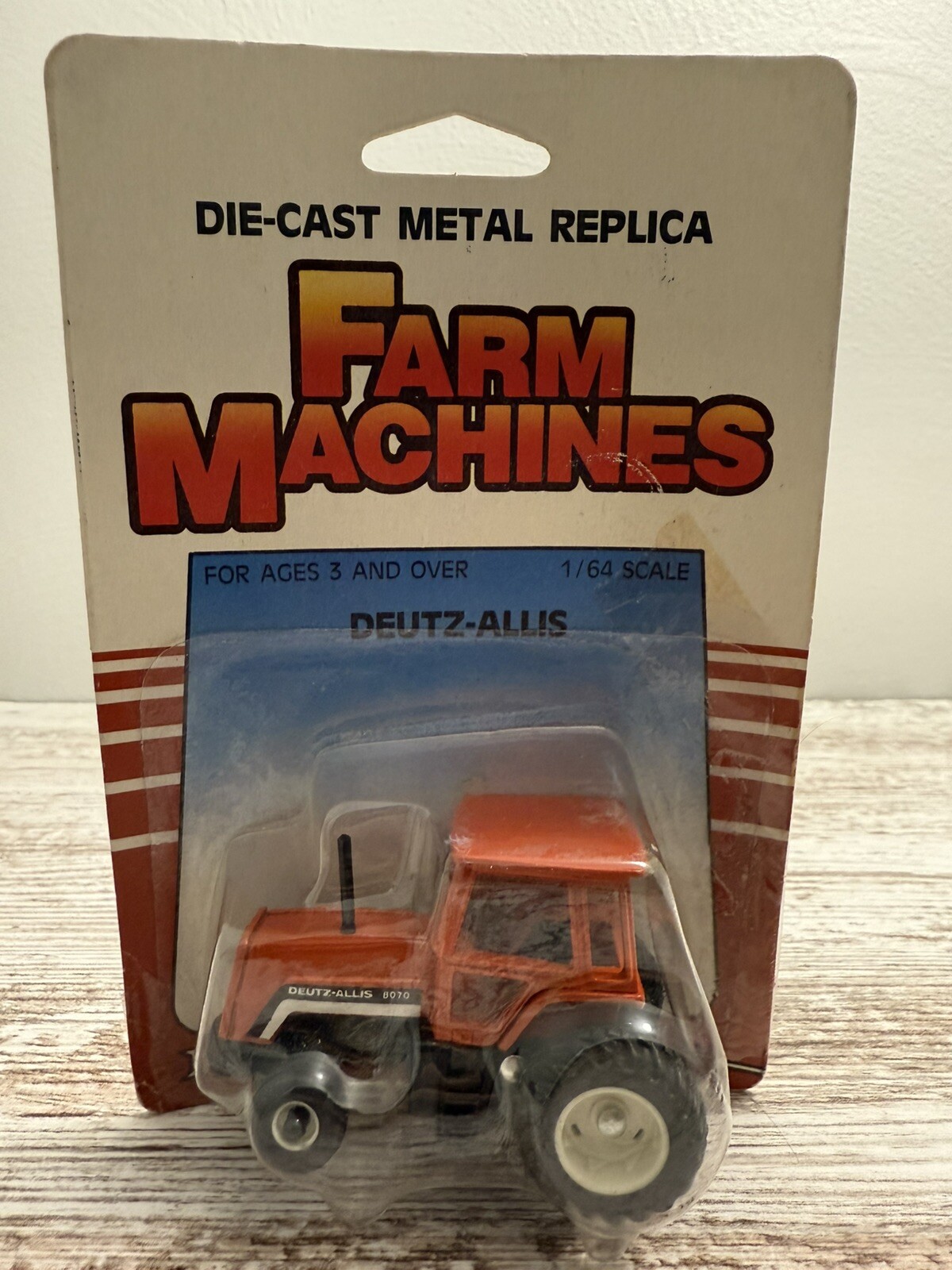 Deutz-Allis 8070 Tractor Ertl 1986 Farm Machines 1/64 Diecast