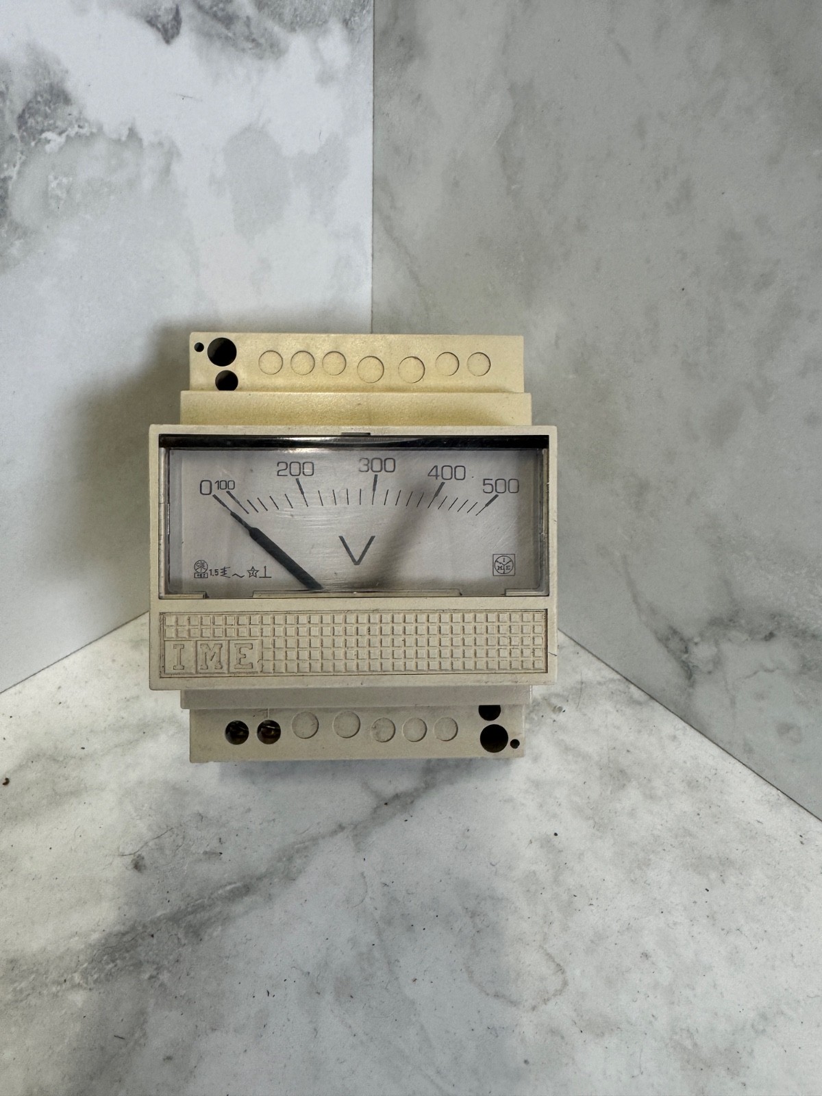 IME Scale 0-500V AC Analog Volometer for DIN Mounting