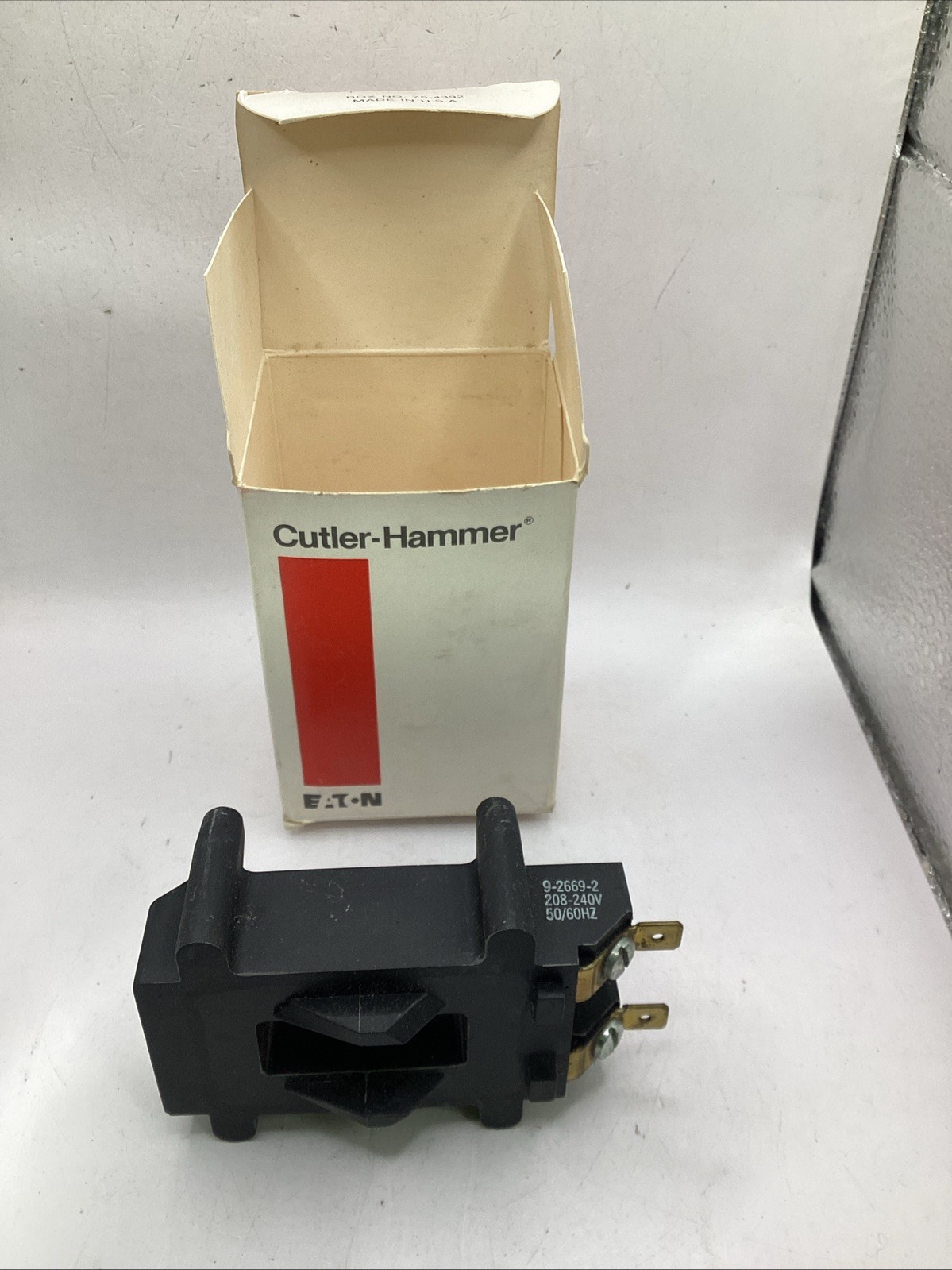 Cutler-Hammer 9-2669-2   COIL    208-240V 50/60Hz