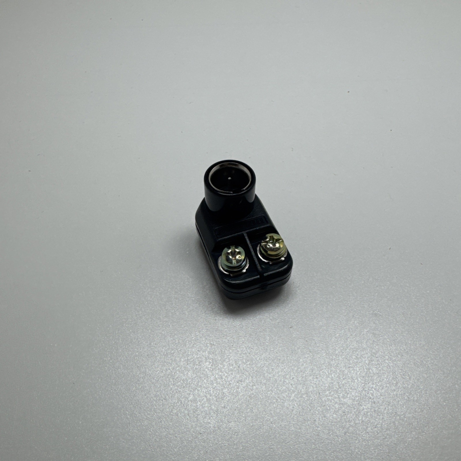 Quick Push on Transformer Connect 75-300 OHM for Indoor TV, Black Color
