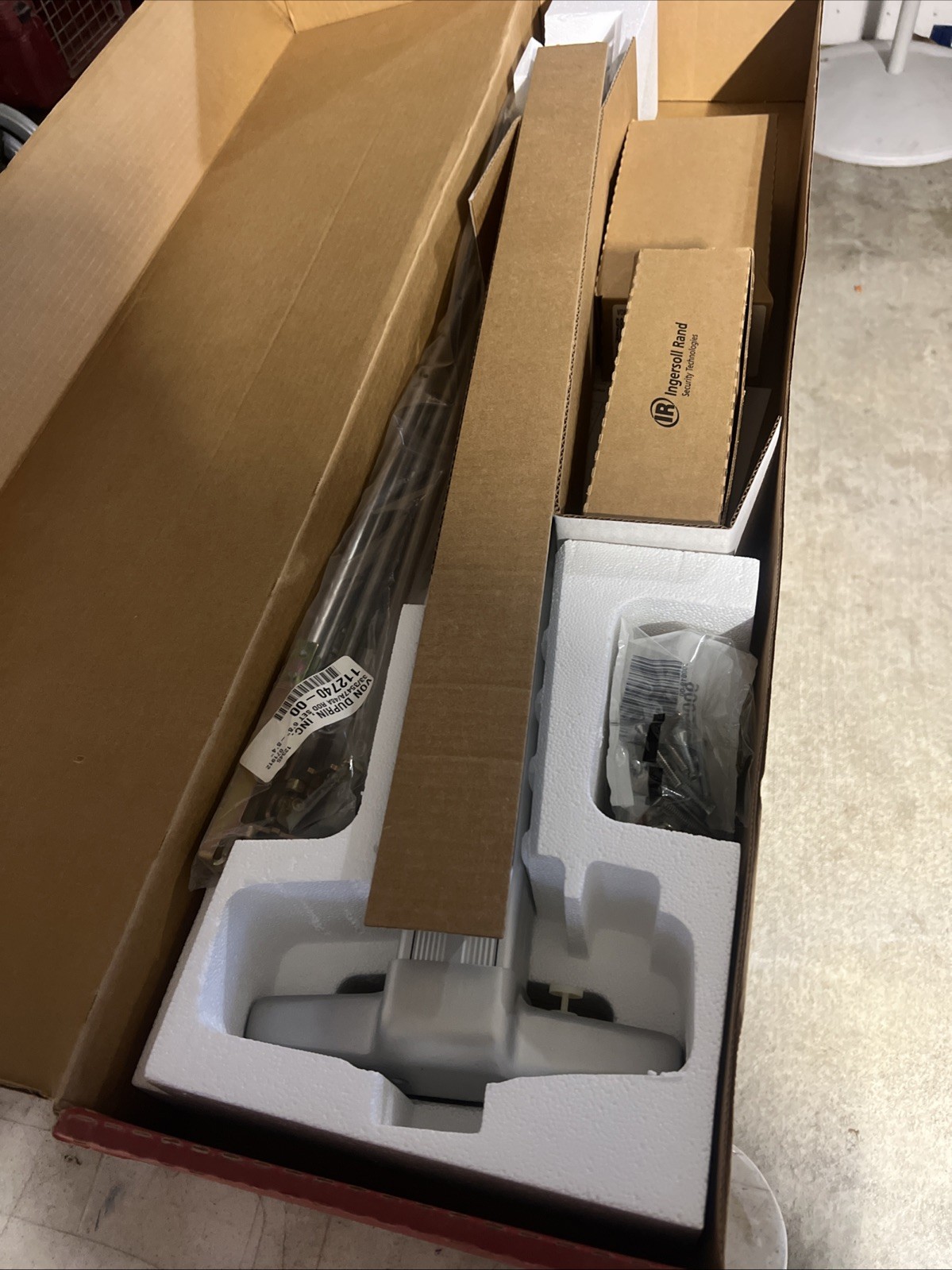 von duprin exit device 3447A - US28 3 LHR Crash Bar Vertical Rods