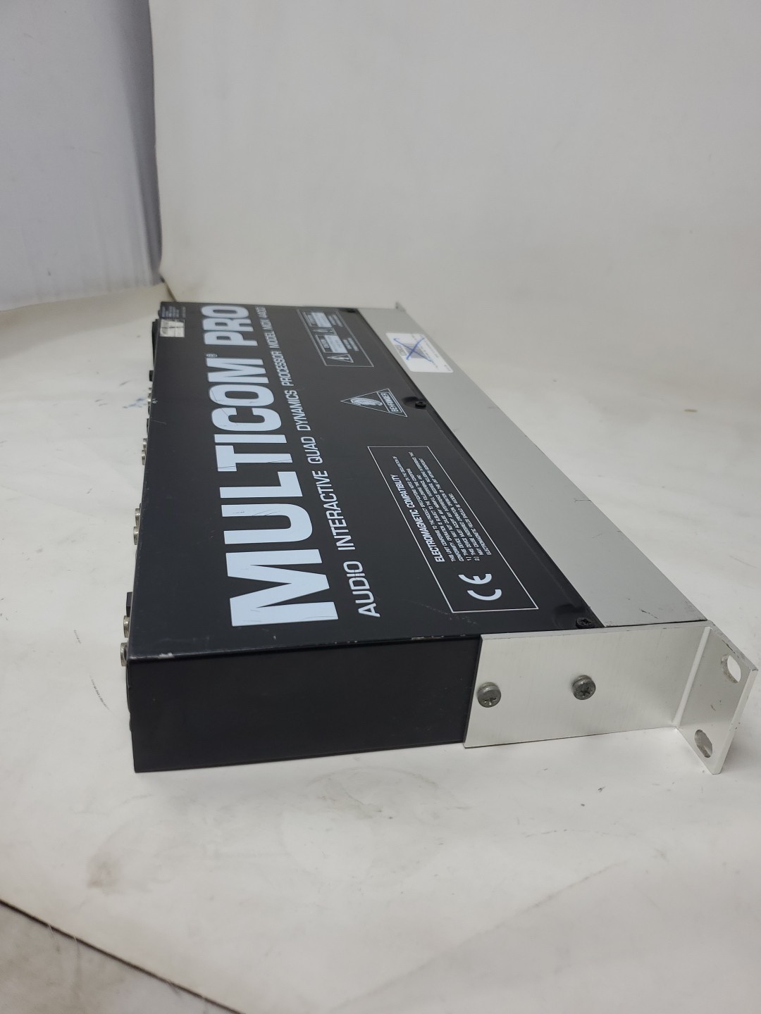 Behringer MDX4400 Multicom Pro Audio Quad Dynamics Processor