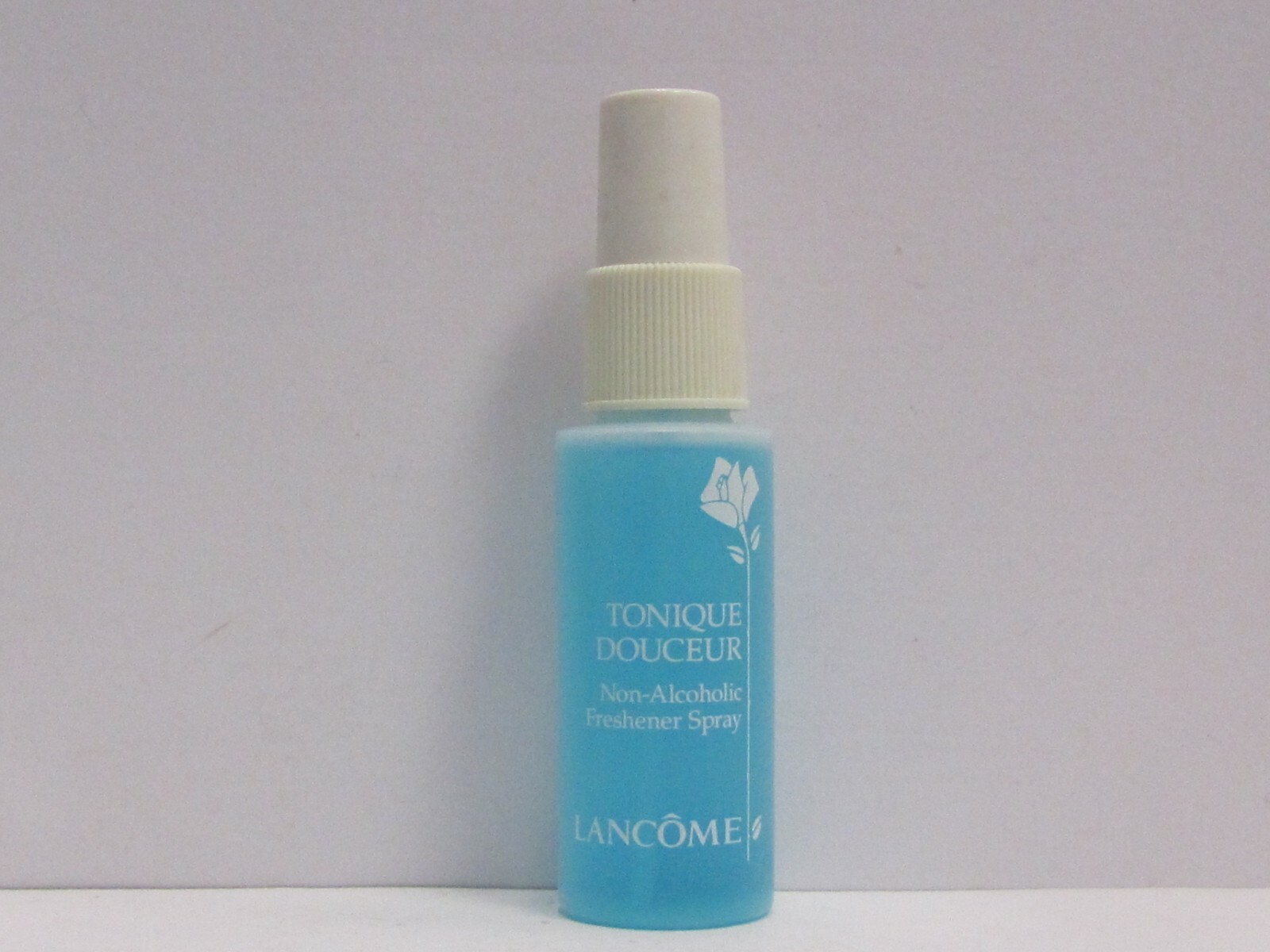 Lancome Tonique Douceur Non Alcoholic Freshener Spray 2.2 oz Travel Size
