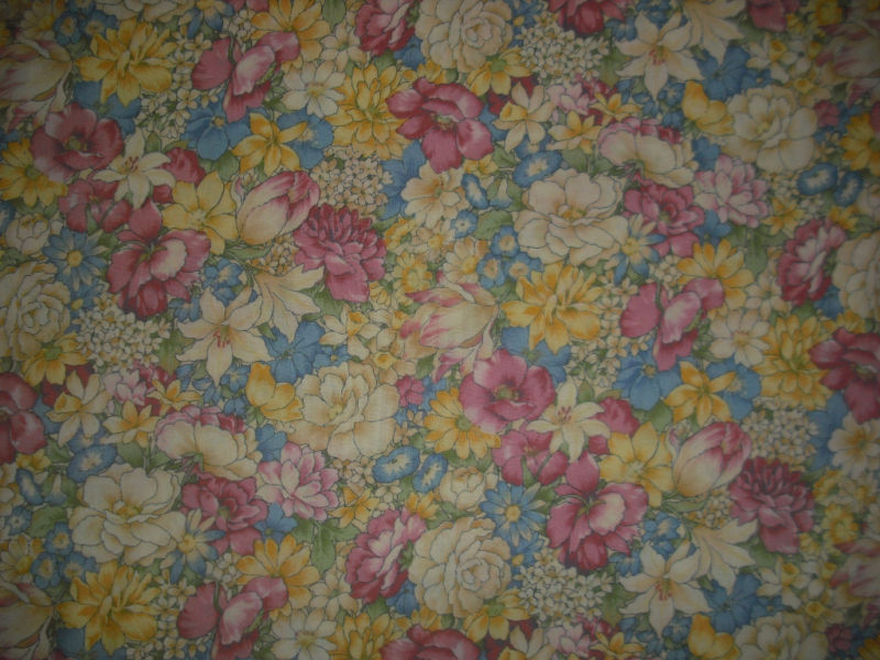 HOFFMAN Generations #5081 Floral QUILT FABRIC BEAUTIFUL