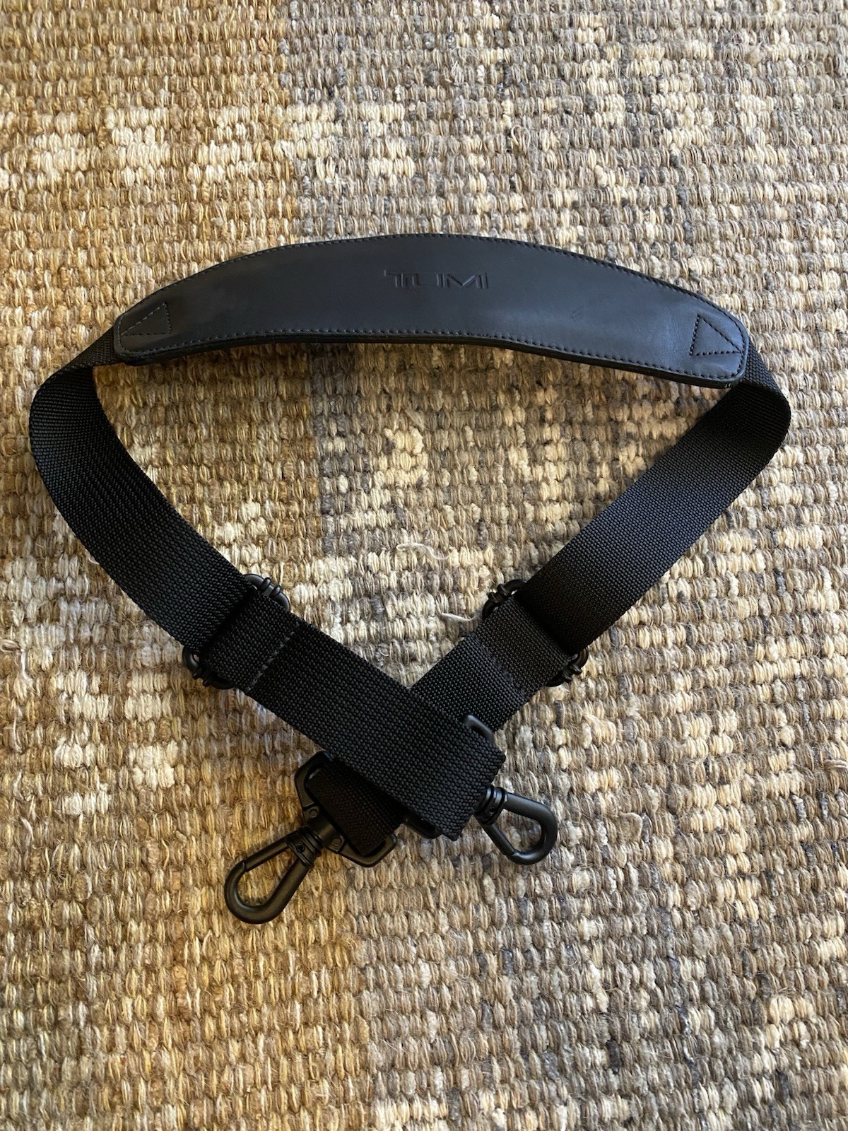 Tumi Replacement Adjustable Padded Shoulder Strap Black Leather No Slip
