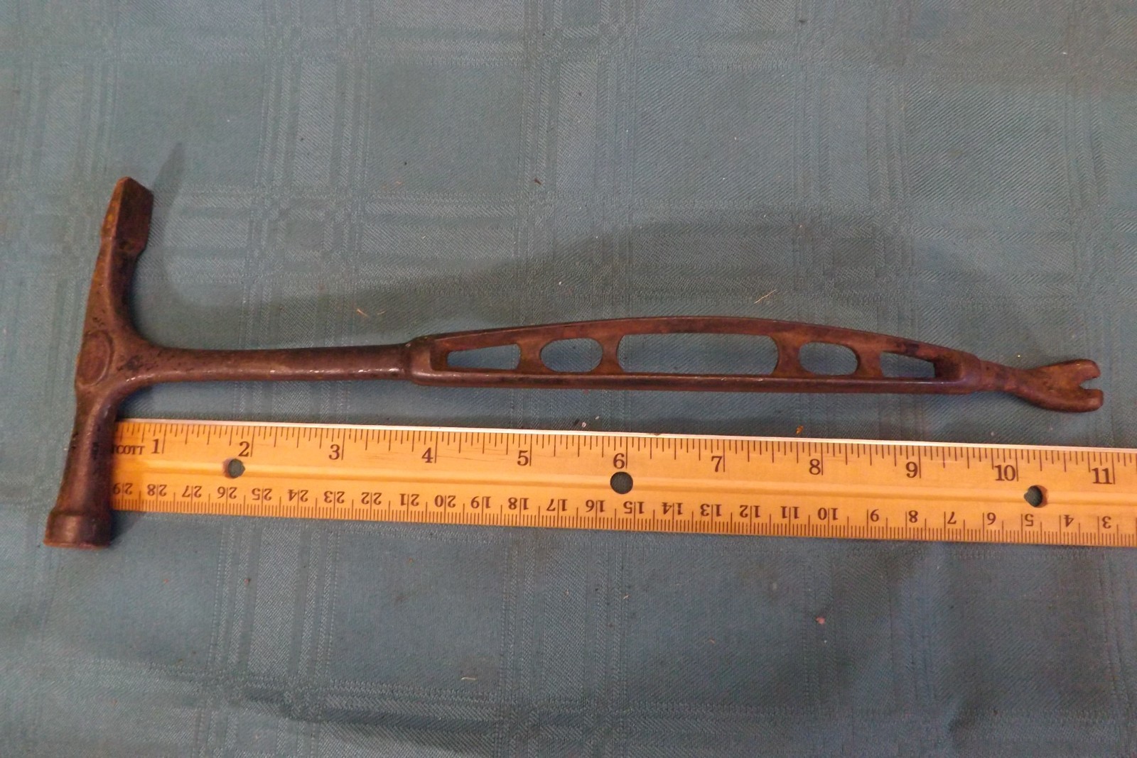 Antique Tack Hammer with Puller DEC 10 1887 (T1)