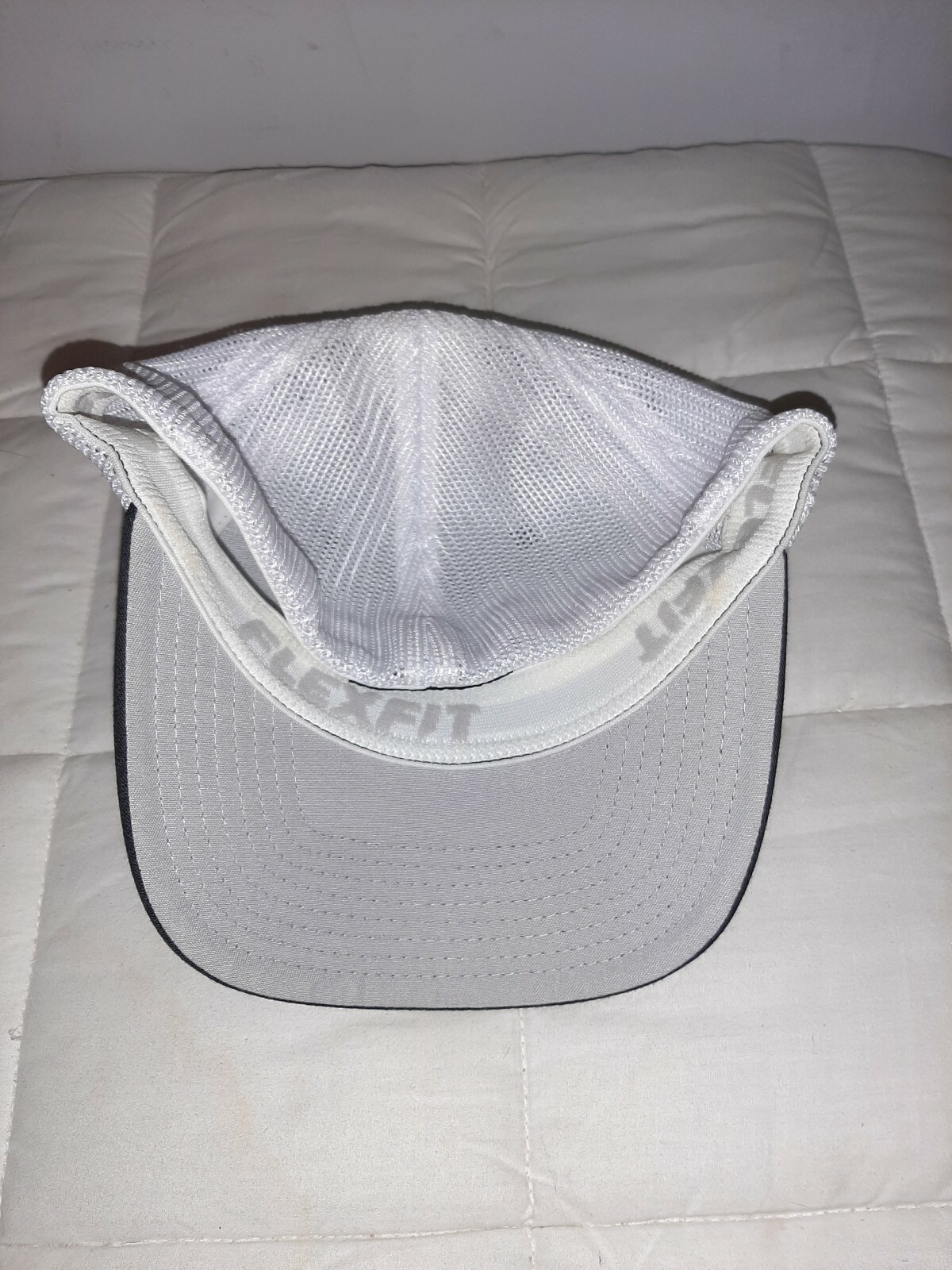 Shark Attack Golf Flexfit Men's Mesh Hat - One Size Fits Most