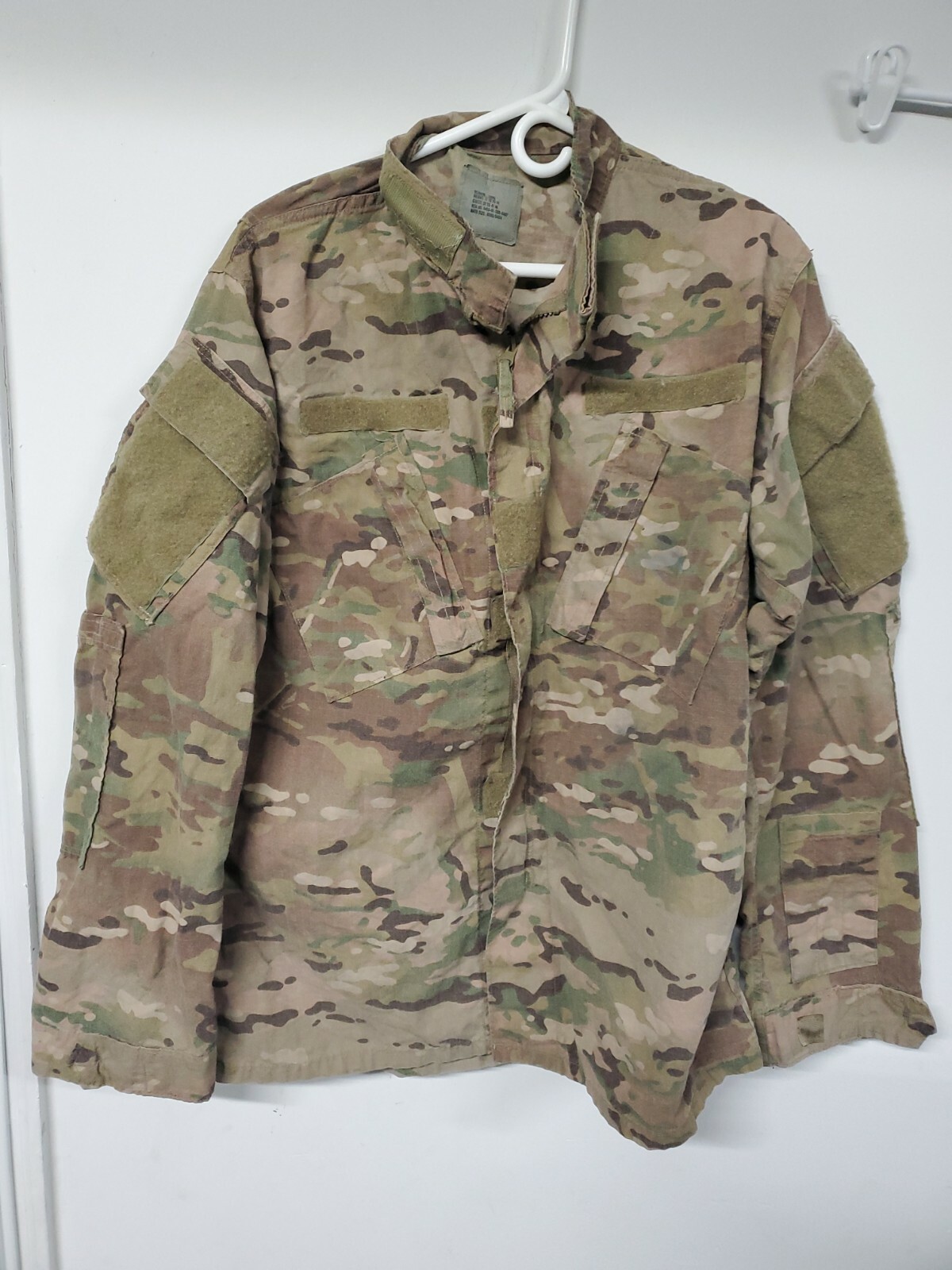 US ARMY ISSUE  MULTICAM  -  FLAME RESISTANT medium long jacket top