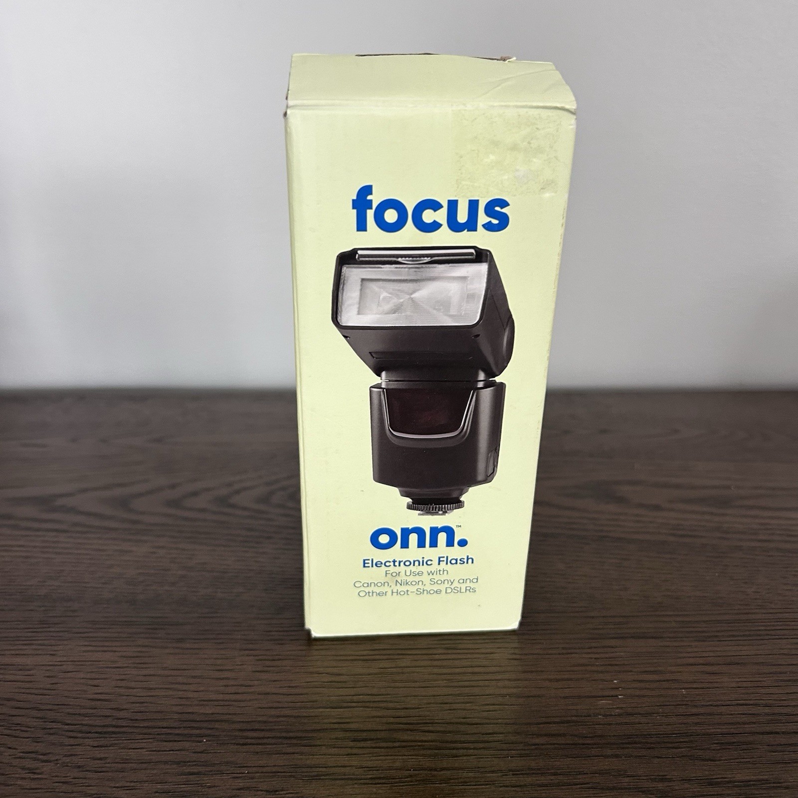 ONN Focus Electric Flash Brand For Canon, NIKON, Sony & Others New