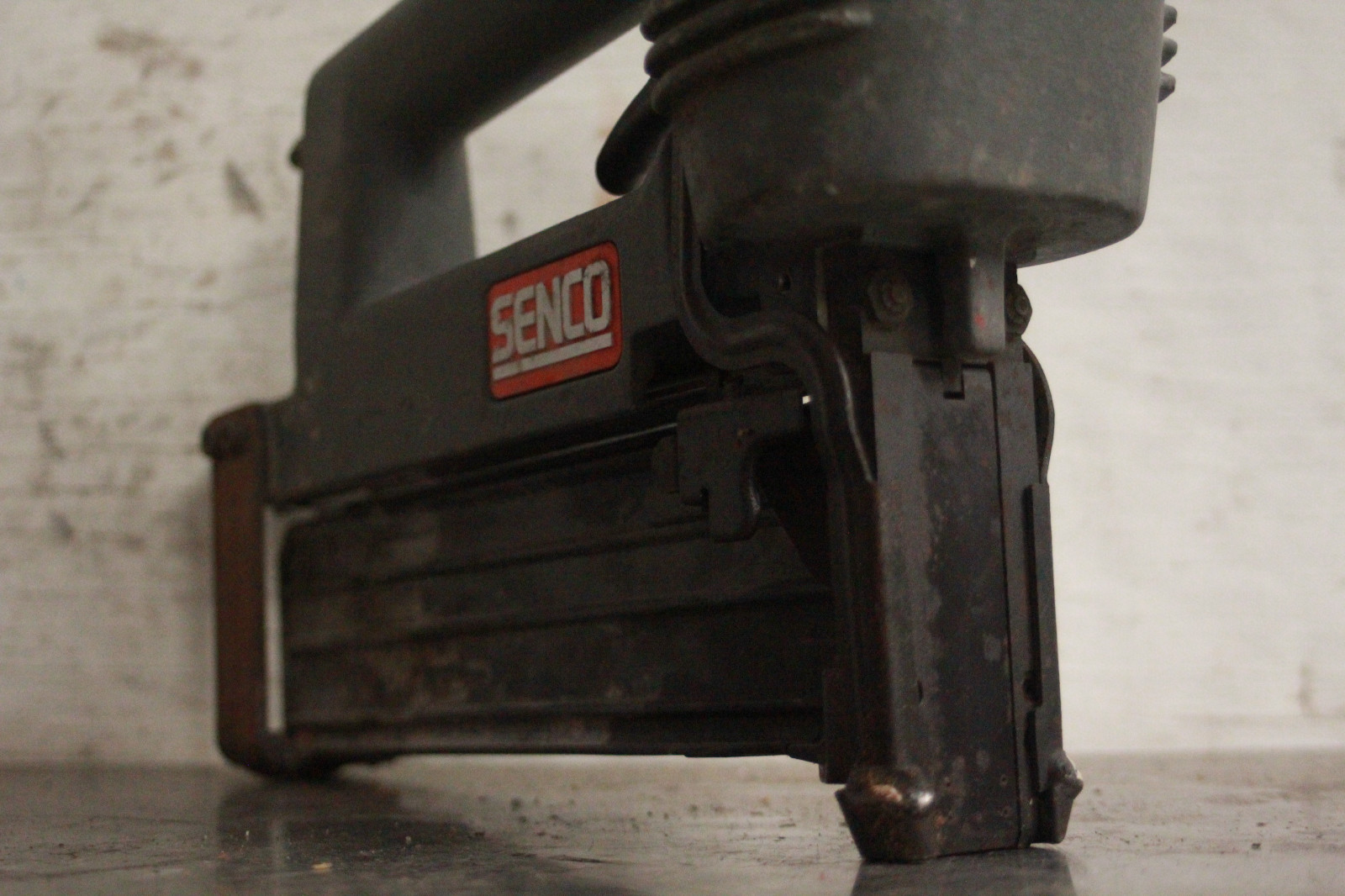 SENCO PNEUMATIC STAPLER, 1-1/4 THRU 2-1/2"