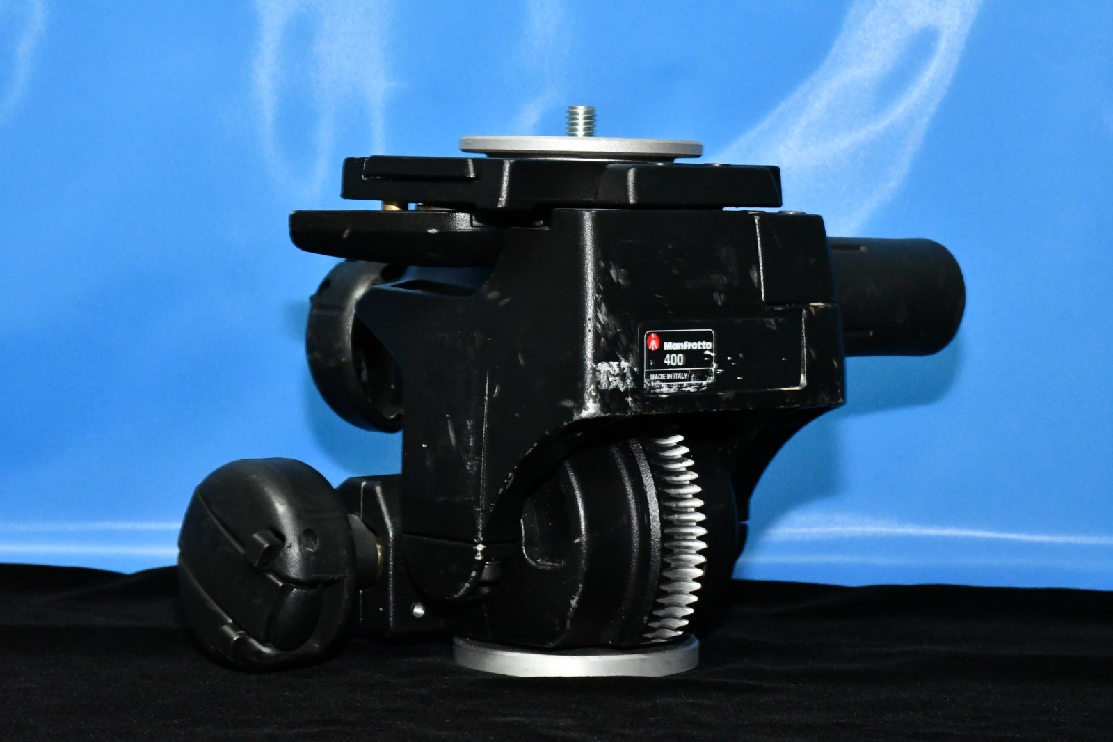 Manfrotto Geared Pan-and-Tilt Head with Select Quick Release Plates